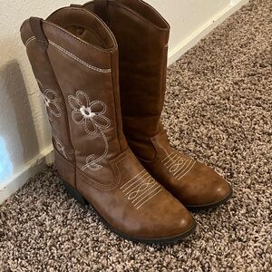 Wonder Nation Brown Kids Boots with Embroidered Flowers